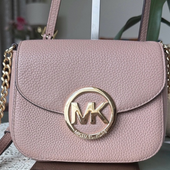 Michael Kors mauve pink Crossbody Bag with Gold Accents - Picture 2 of 12